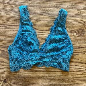 Victoria’s Secret Size Small Lace Teal Lace Bralette
